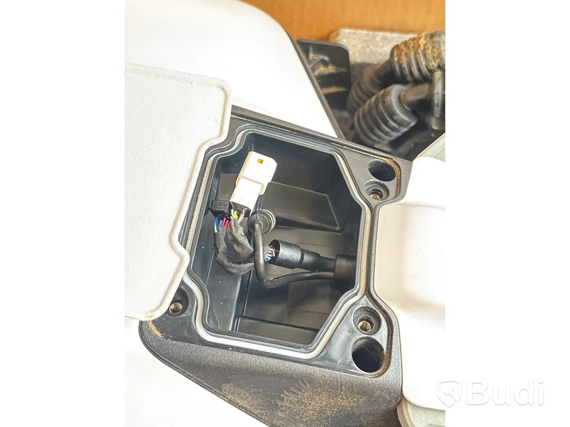 ROBOTGRÄSKLIPPARE MAMMOTION LUBA MINI AWD 800M²  CHG4300 - reservdelsobjekt