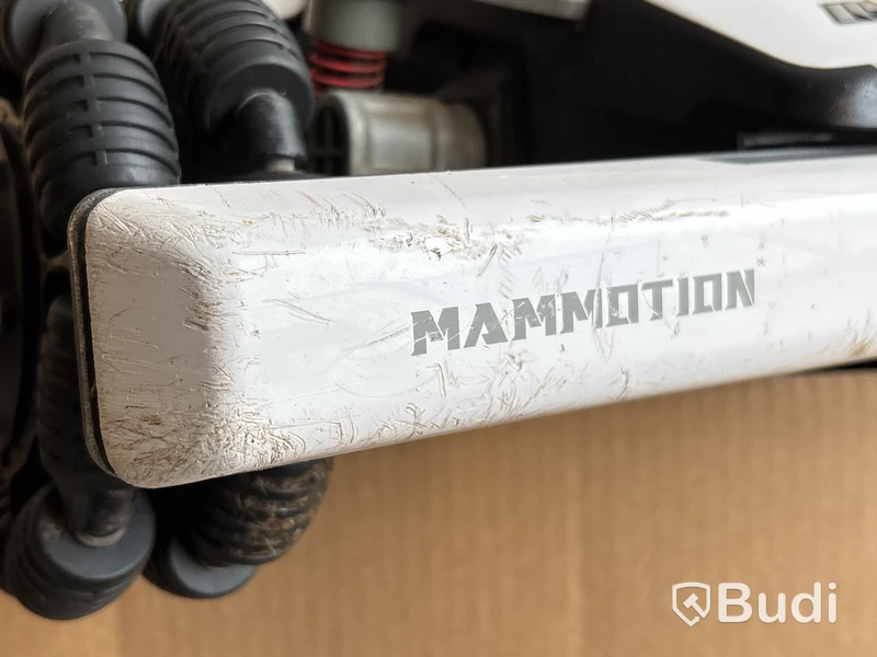 ROBOTGRÄSKLIPPARE MAMMOTION LUBA MINI AWD 800M²  CHG4300 - reservdelsobjekt