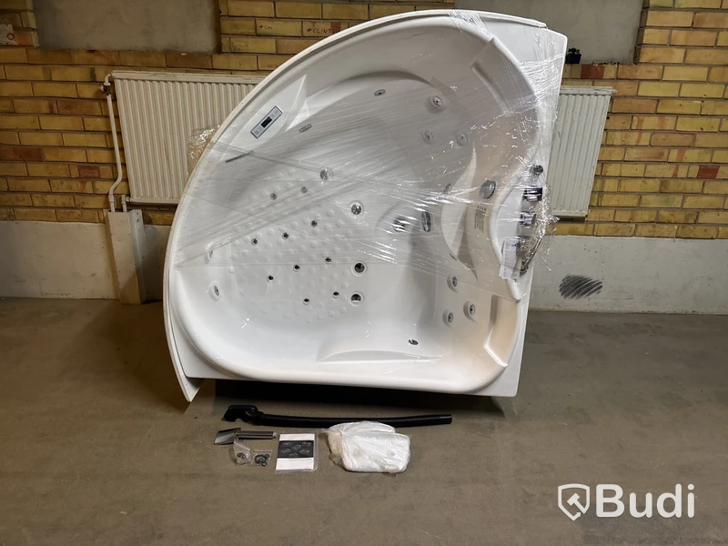 BUBBELBADKAR CAMARGUE ÄLVSBORG EXCLUSIVE 150X150 CM - RESERVDELSOBJEKT/REPARATIONSOBJEKT