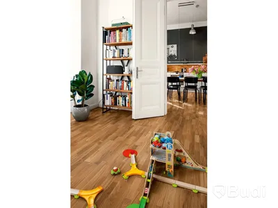 ca 17,04 kvm PARKETTGOLV BERG & BERG EK L SPADER MATTLACK 3-STAV