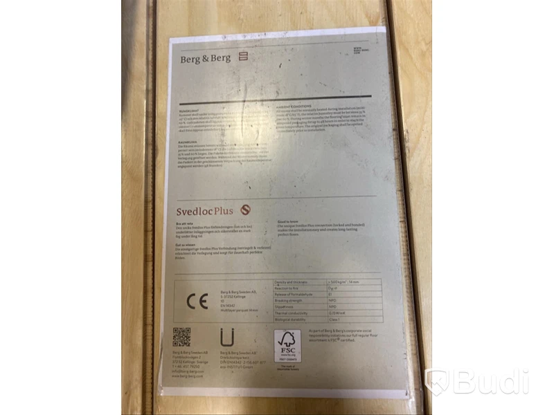 ca 17,04 kvm PARKETTGOLV BERG & BERG EK L SPADER MATTLACK 3-STAV
