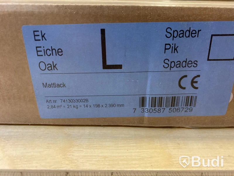 ca 17,04 kvm PARKETTGOLV BERG & BERG EK L SPADER MATTLACK 3-STAV