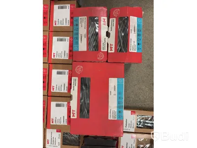 NEW) Lot of assorted screws and wall plugs in various brands and sizes