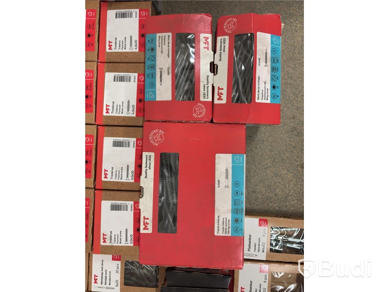 NEW) Lot of assorted screws and wall plugs in various brands and sizes