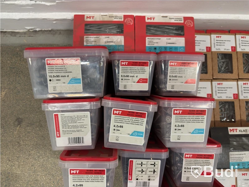 NEW) Lot of assorted screws and wall plugs in various brands and sizes