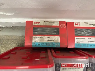 NEW) Lot of assorted screws and wall plugs in various brands and sizes