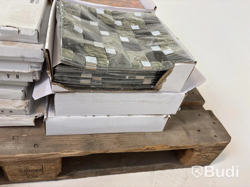(NEW) Lot of assorted ceramic tiles, various types and brands