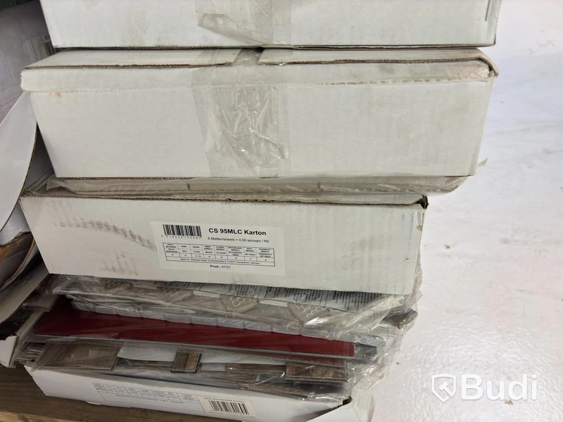 (NEW) Lot of assorted tiles, various types and brands