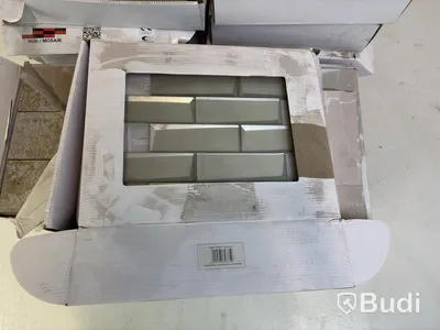 (NEW) Lot of assorted tiles, various types and brands