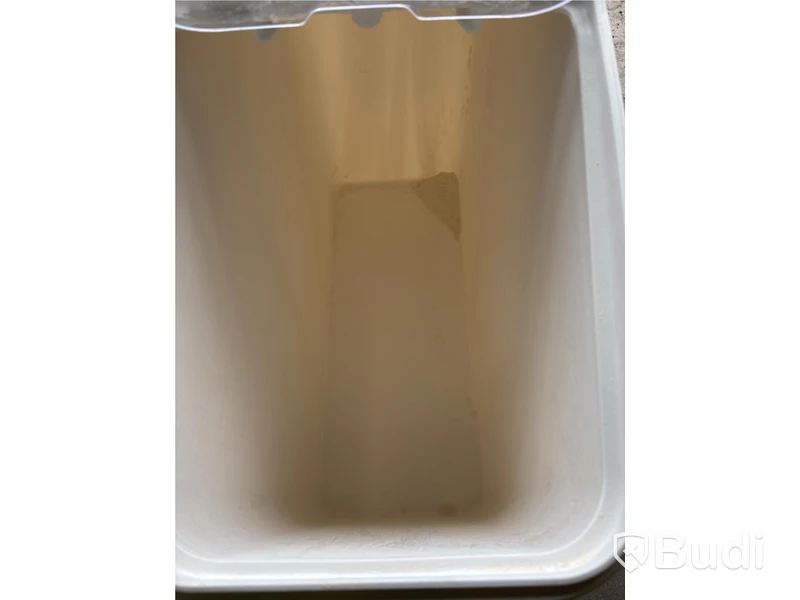 2 st. Mjölbackar Jiwins JS-081