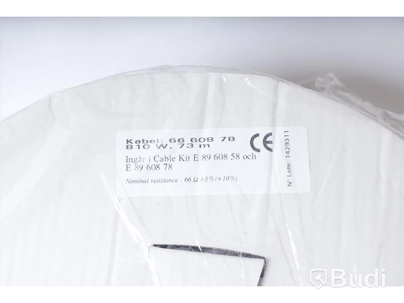 1x Cable kit 37 m, 1x cable kit 43, 4x cable kit 73 m, spiralslang 2,5 + div.