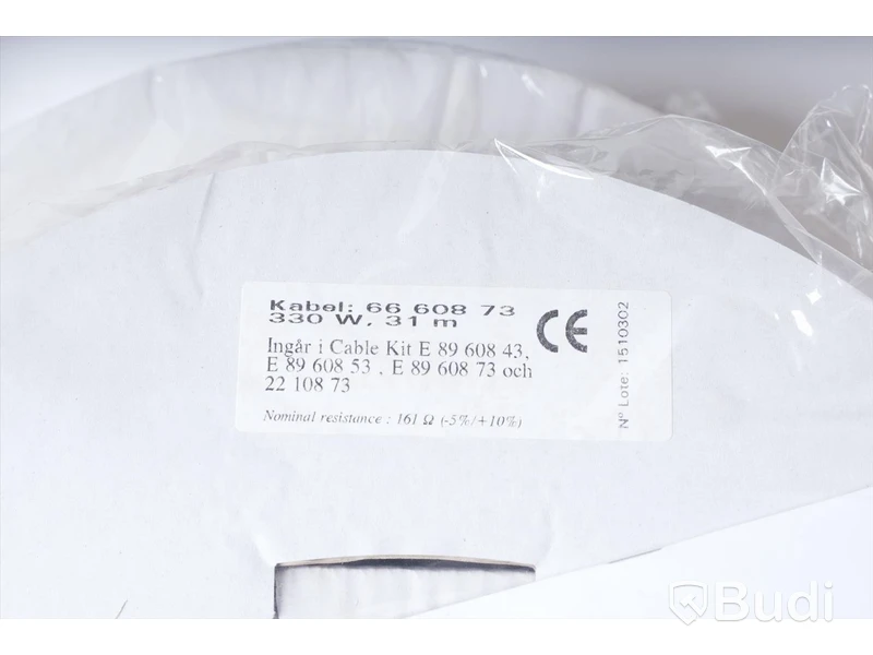 1x Cable kit 37 m, 1x cable kit 43, 4x cable kit 73 m, spiralslang 2,5 + div.