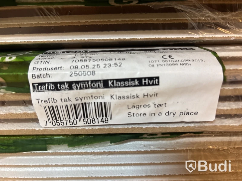 ca 32,26 kvm TAKPANEL HUNTONIT SYMFONI 0500-N 11X300X1220MM