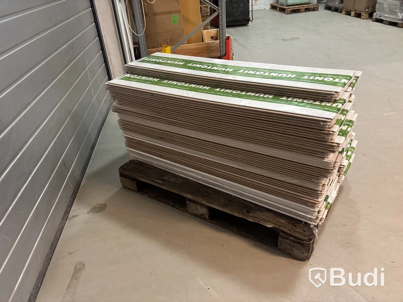 ca 32,26 kvm TAKPANEL HUNTONIT SYMFONI 0500-N 11X300X1220MM