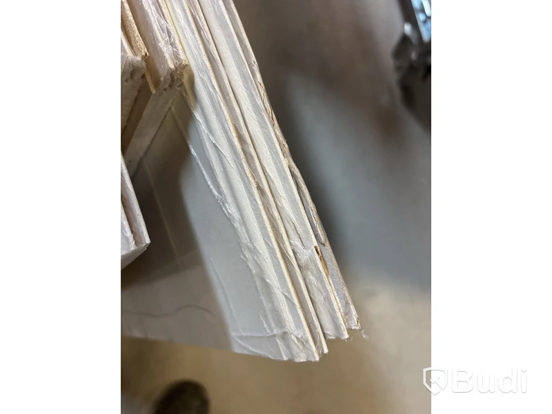 23,2 kvm VÄGGPANEL MOELVEN REGINA PÄRLSPONT VIT 6X620X2435MM