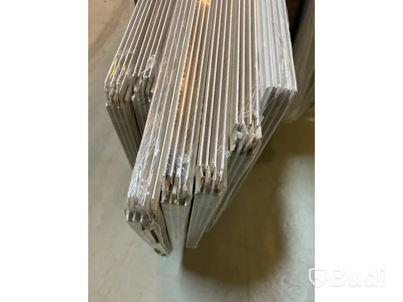 ca 26,39 kvm TAKPANEL MOELVEN REGINA LINJE VIT 6X405X2435MM