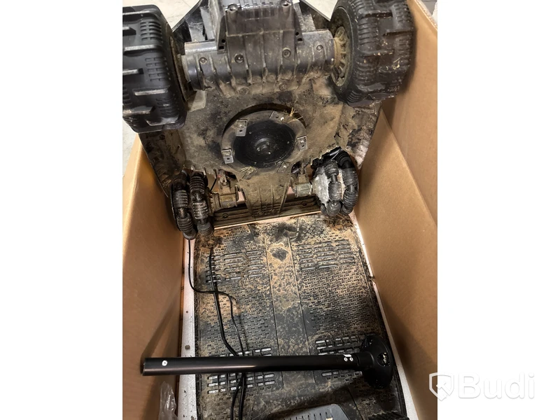 Robotgräsklippare MAMMOTION, Luba mini awd 800 - RESERVDELSOBJEKT