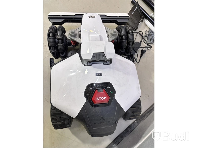 Robotgräsklippare MAMMOTION, Luba mini awd 800 - RESERVDELSOBJEKT