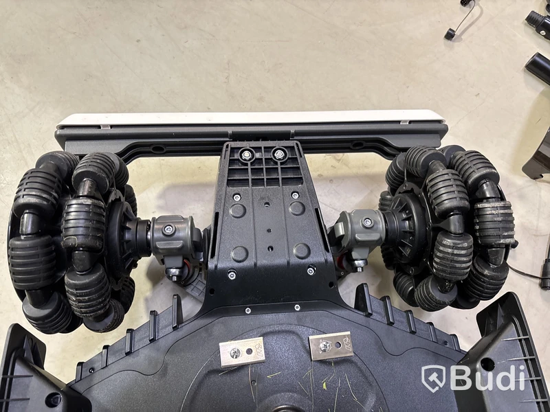 Robotgräsklippare MAMMOTION, Luba mini awd 800 - RESERVDELSOBJEKT