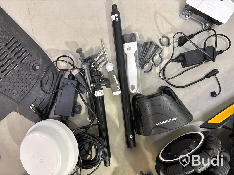 Robotgräsklippare MAMMOTION, Luba mini awd 800 - RESERVDELSOBJEKT