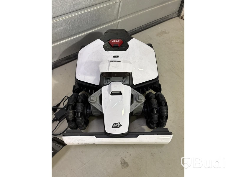 Robotgräsklippare MAMMOTION, Luba mini awd 800 - RESERVDELSOBJEKT
