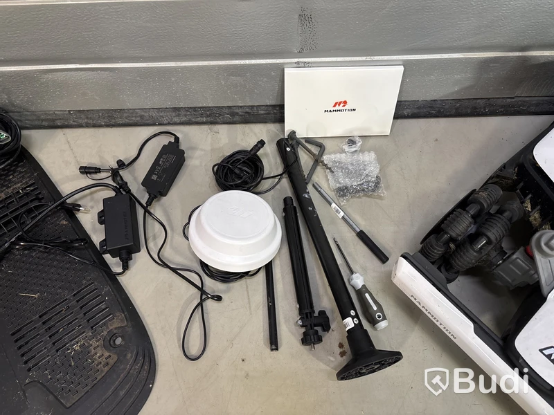 Robotgräsklippare MAMMOTION, Luba mini awd 800 -RESERVDELSOBJEKT