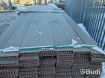 Komposittrall Kirkedal, Heimdal, ek/hardwood, 22x300x6000 och 22x130x6000 mm.