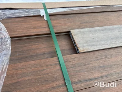 Komposittrall Kirkedal, Heimdal, ek/hardwood, 22x300x6000 och 22x130x6000 mm.