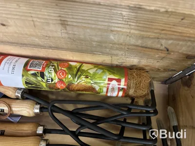 Parti med diverse för trädgården