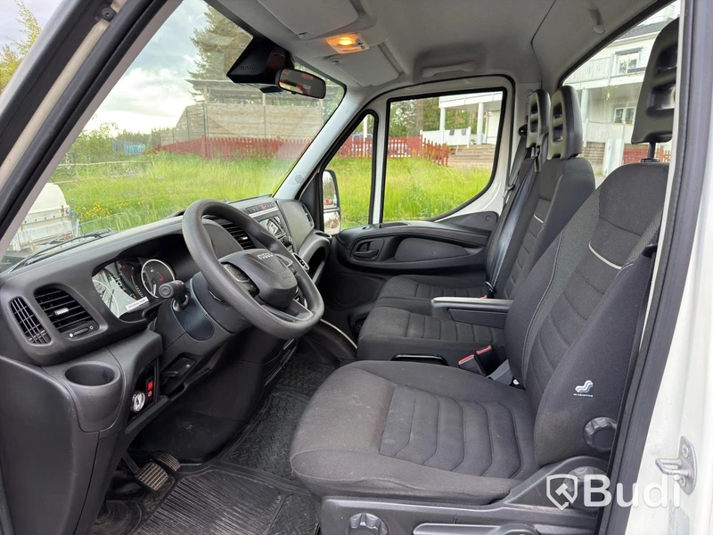 Biltransport Iveco Daily 40-180 - Släp Veldhuizen P47-2  – Automat – 2022