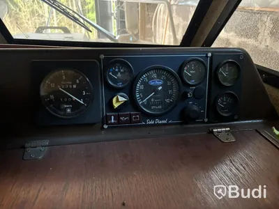 Kabinbåt Bever 740 med "ny" motor och vagn Längd (m): 7,4