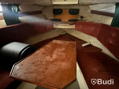 Kabinbåt Bever 740 med "ny" motor och vagn Längd (m): 7,4