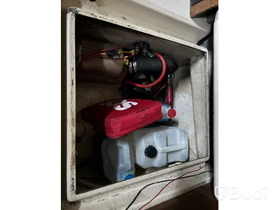 Kabinbåt Bever 740 med "ny" motor och vagn Längd (m): 7,4