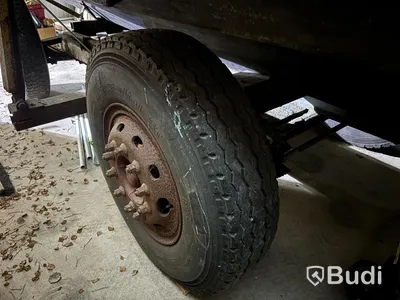 Kabinbåt Bever 740 med "ny" motor och vagn Längd (m): 7,4