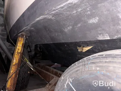 Kabinbåt Bever 740 med "ny" motor och vagn Längd (m): 7,4