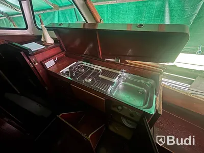 Motorseglare Trålaren 29 fot med Volvo Penta Längd (m): 9