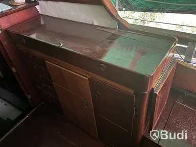 Motorseglare Trålaren 29 fot med Volvo Penta Längd (m): 9