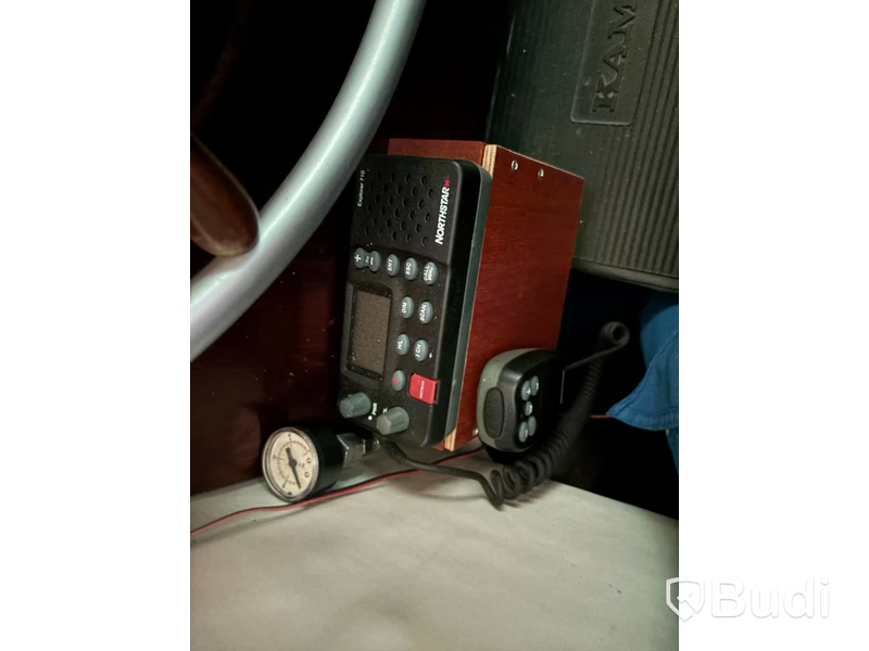 Motorseglare Trålaren 29 fot med Volvo Penta Längd (m): 9