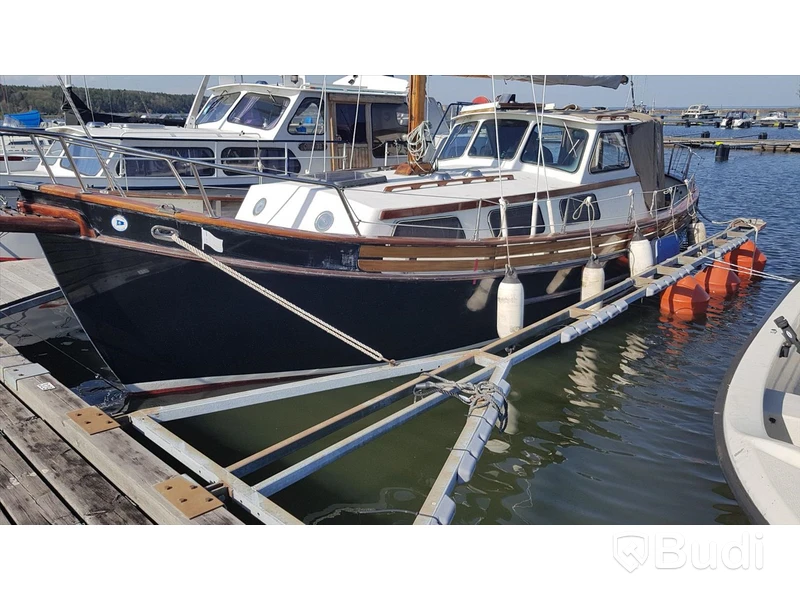 Motorseglare Trålaren 29 fot med Volvo Penta Längd (m): 9