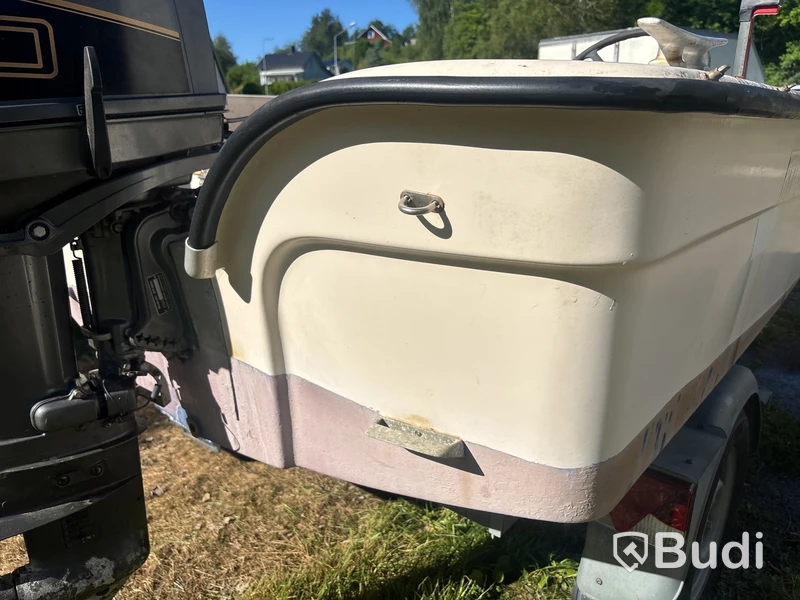 Motorbåt Ryds 430 GT med Tiki trailer från 2014