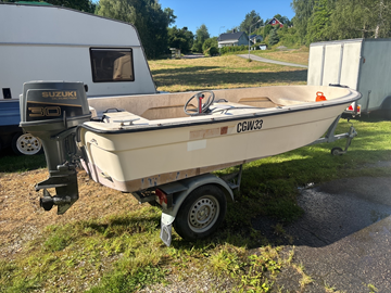 Motorbåt Ryds 430 GT med Tiki trailer från 2014
