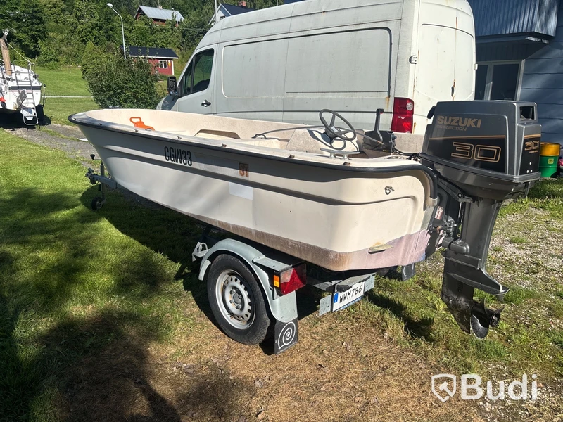 Motorbåt Ryds 430 GT med Tiki trailer från 2014