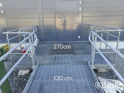 Stålramp med vilplan