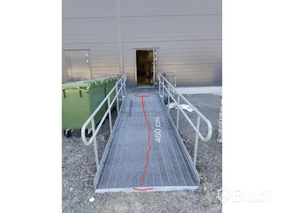 Stålramp med vilplan