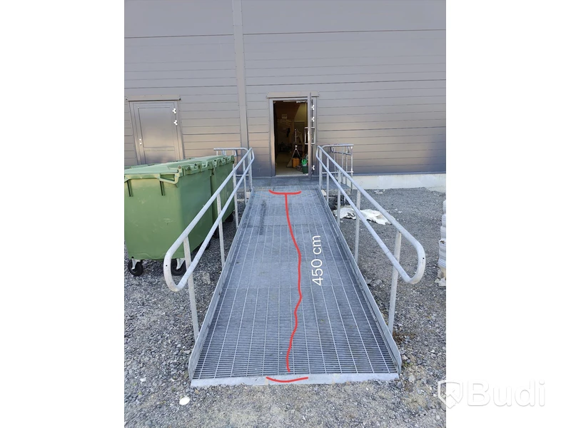 Stålramp med vilplan