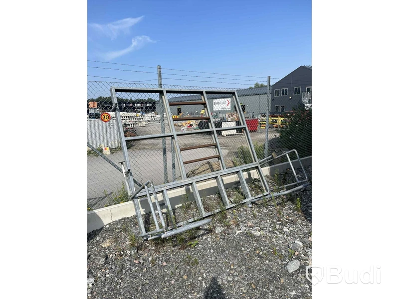 Stålramp med vilplan