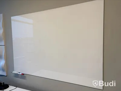 Whiteboard inkl. 4 st. ljudpaneler
