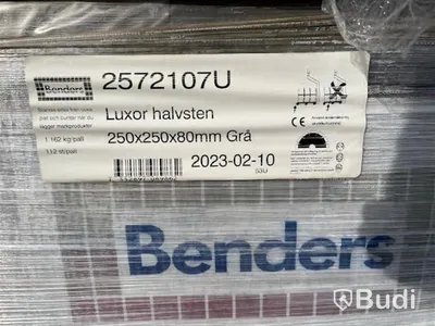 3 st. pall Mursten Benders, 2572107U Luxor Slät Halv 250x250x80mm