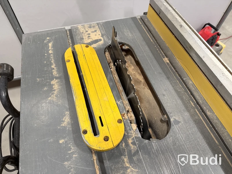 Bordssåg Dewalt DW745