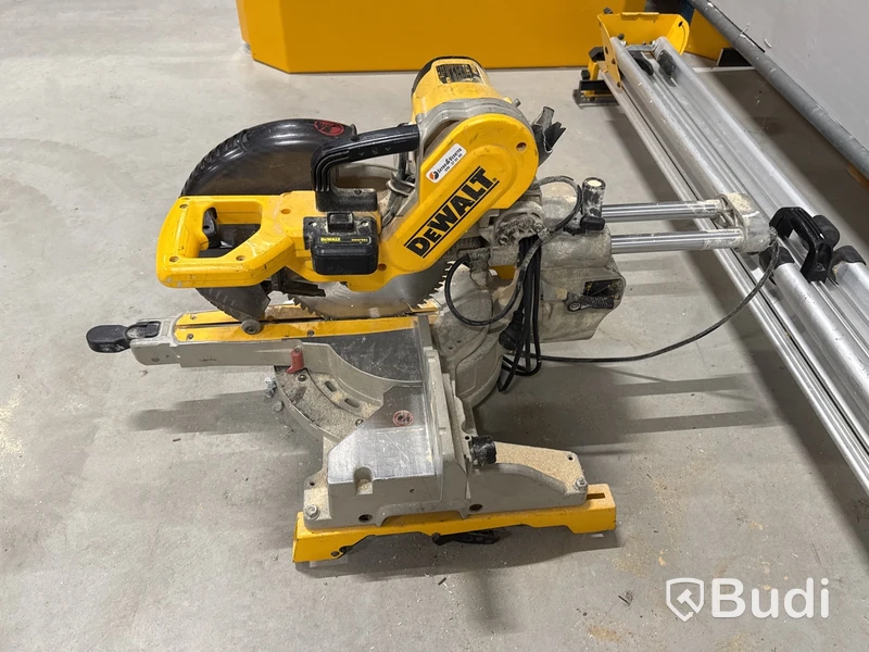Kap- & gersåg Dewalt DW717 XPS med sågbänk